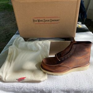 Red Wing  Women’s 6- inch classic moc boots